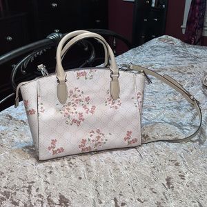 Brand new never used Nine West purse